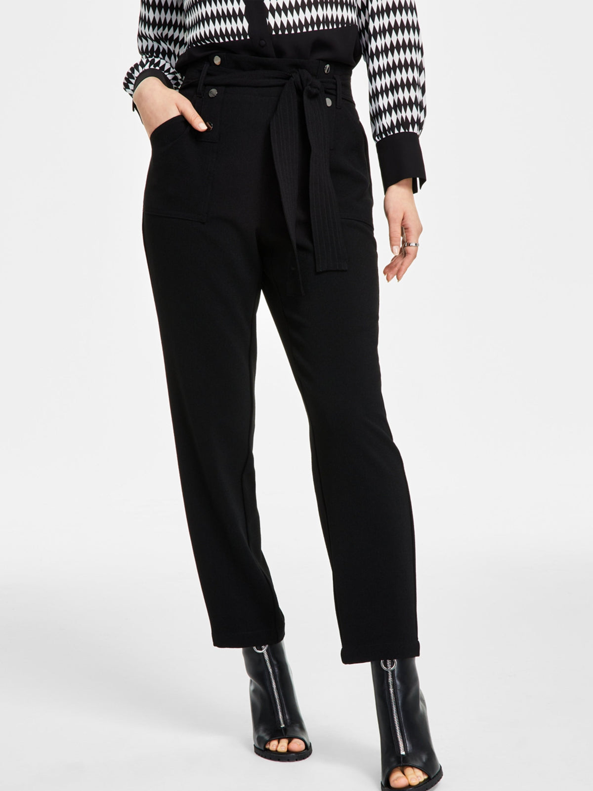 Image for Women's Textured Tie Waist Pant,Black