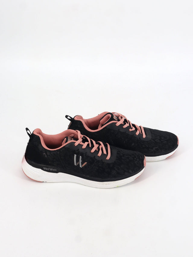 Image for Women's Textured Running Shoes,Black