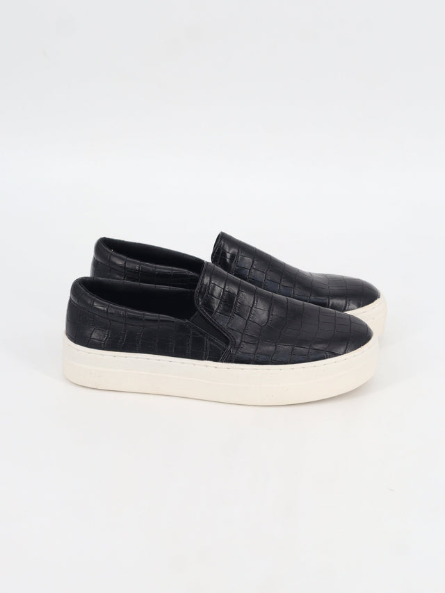 Image for Women's Textured Leather Flat Shoes,Black