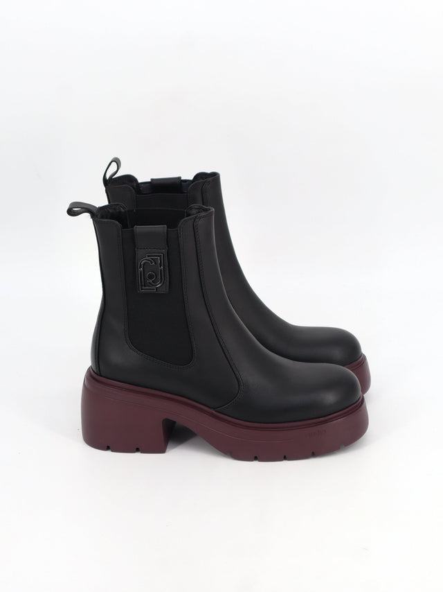 Image for Women's Plain Leather Ankle Boots,Black/Burgundy
