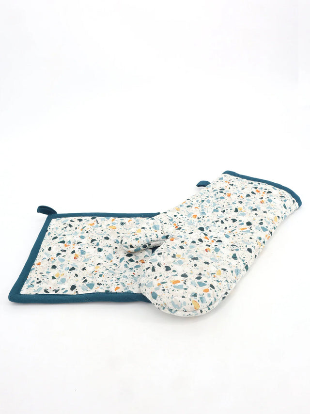 Image for Oven Glove & Pot Holder Set 

